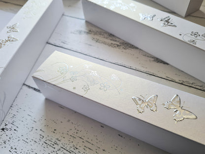 Ezüst pillangó tánc esküvői meghívó